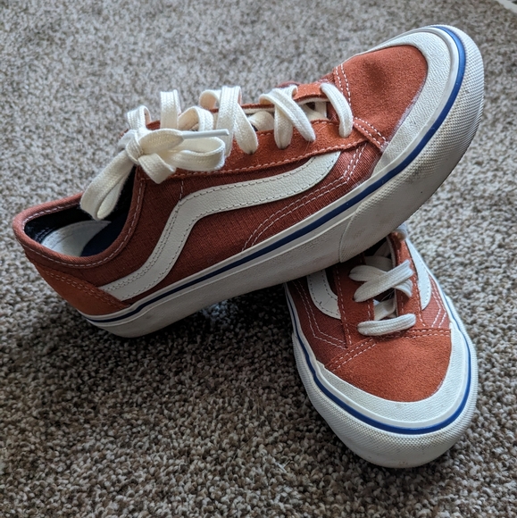 Vans - Picture 2 of 5